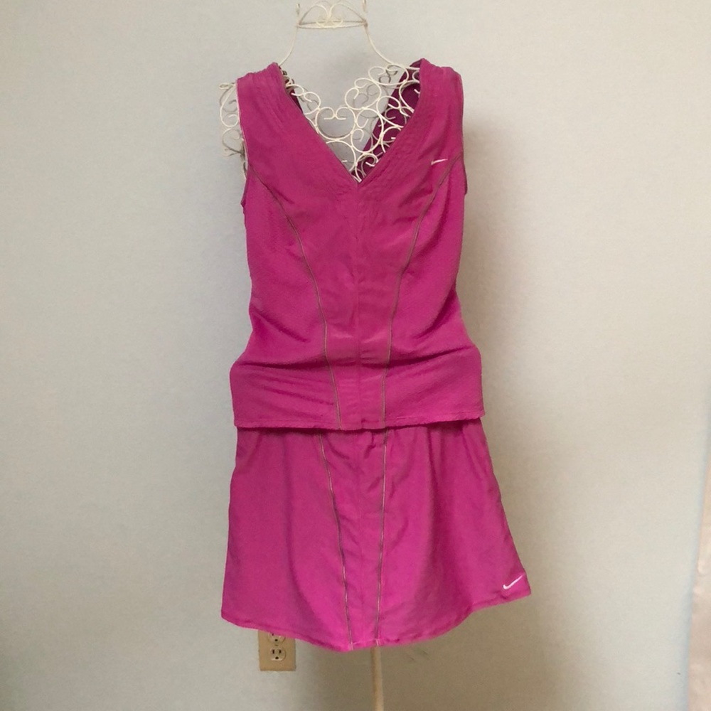 Nike Tennis shirt and skort SET